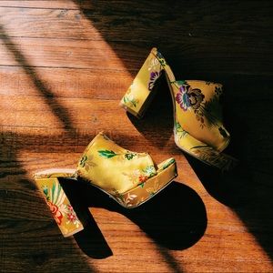 Flower Platform Heels